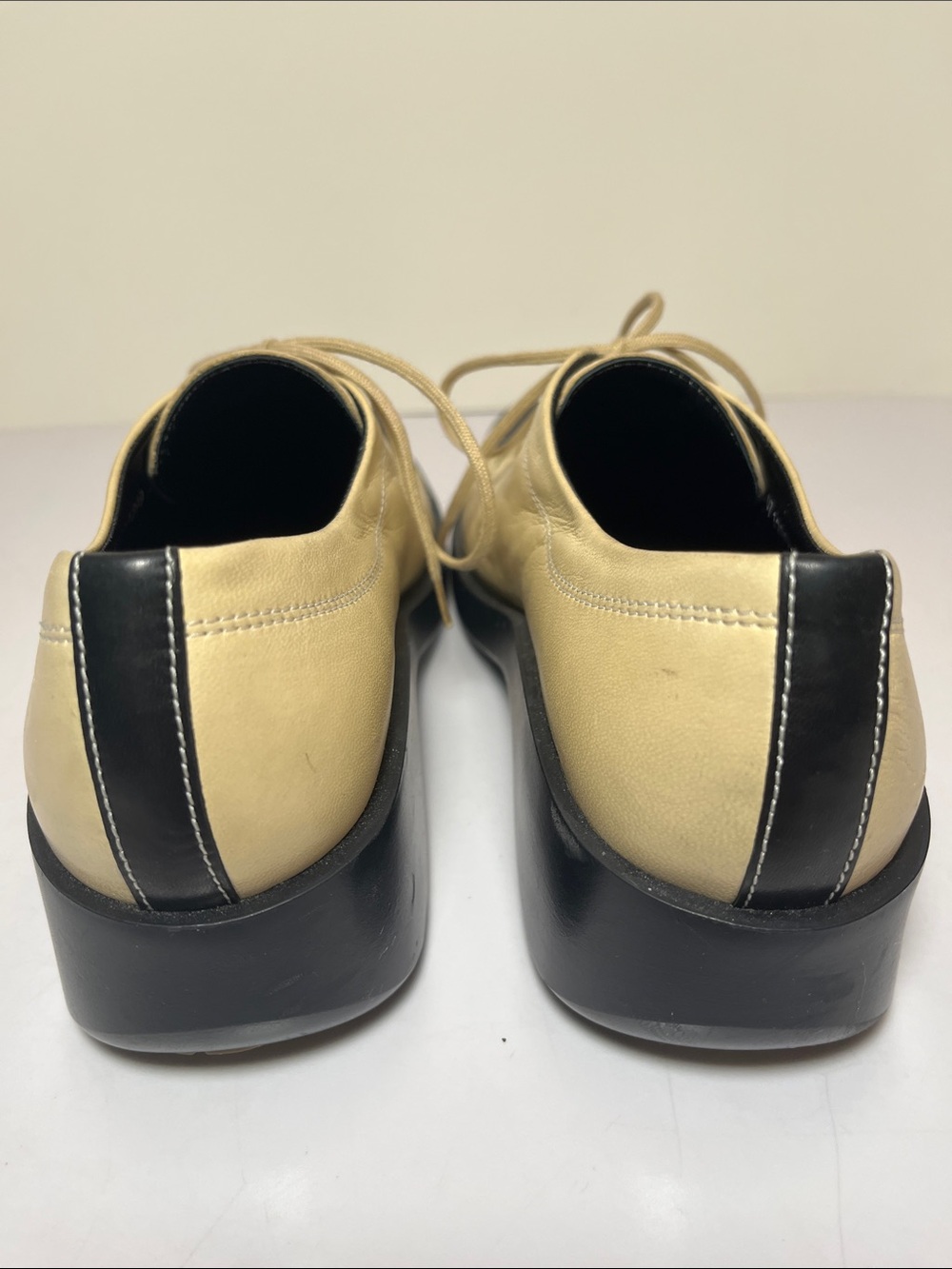 Robert Clergerie Vintage Womens Oxfords, size 8, cream & black spectator wedge - Picture 5 of 10
